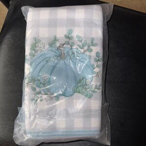 Elegant Blue and White Kitchen Towel Set with Pumpkin Design, 4 pcs, NEW